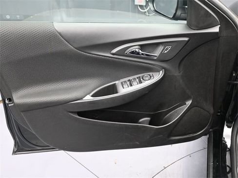 Used 2024 Chevrolet Malibu LT image 16