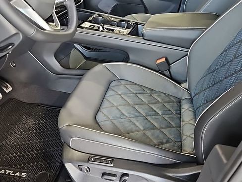 New 2026 Volkswagen Atlas Cross Sport SEL Premium R-Line AWD/4WD image 28