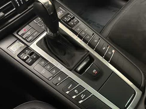 Used 2021 Porsche Macan AWD/4WD image 20