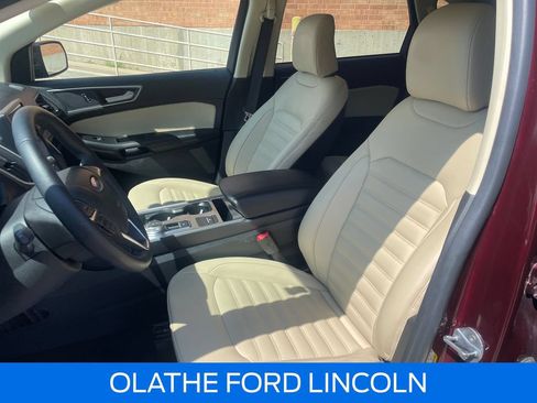 Used 2024 Ford Edge SEL w/ Convenience Package AWD/4WD image 11