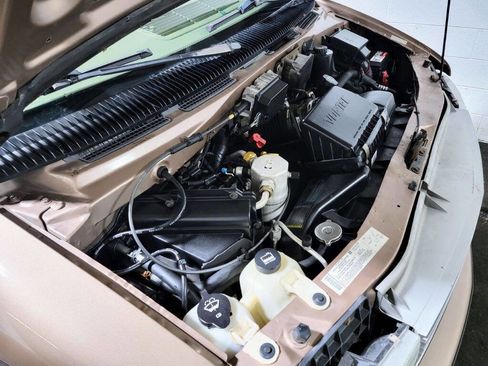 Used 2005 Chevrolet Astro Passenger image 15