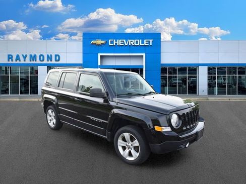 Used 2014 Jeep Patriot Latitude AWD/4WD image 1