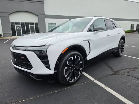 Used 2024 Chevrolet Blazer EV RS AWD/4WD image 14