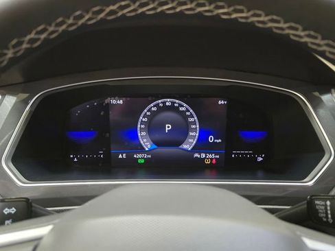 Used 2022 Volkswagen Tiguan SE FWD image 16