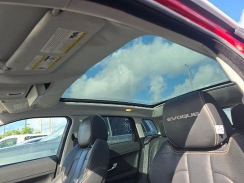 Used 2015 Land Rover Range Rover Evoque Dynamic image 6