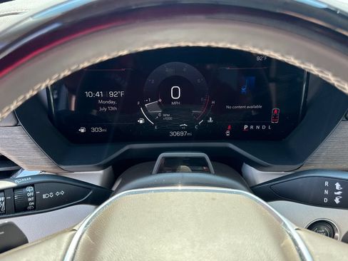 Used 2024 GMC Acadia Denali w/ Super Cruise Package FWD image 22