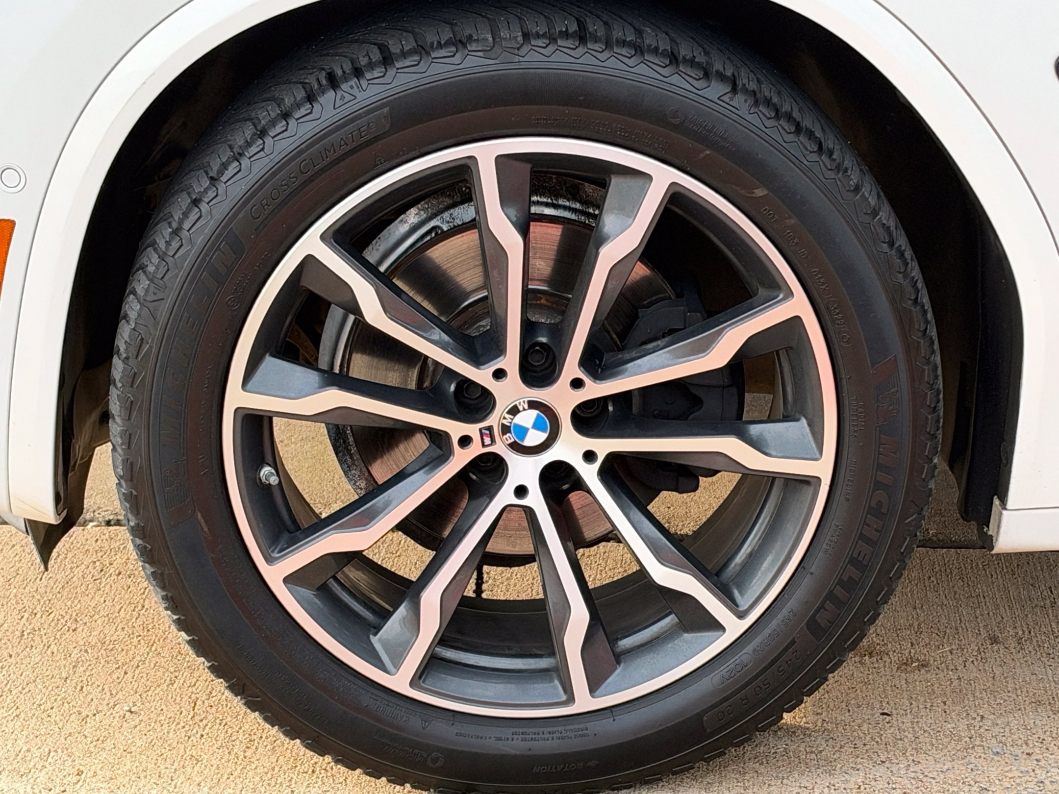 Used 2022 BMW X4 xDrive30i w/ M Sport Package 2 AWD/4WD image 15