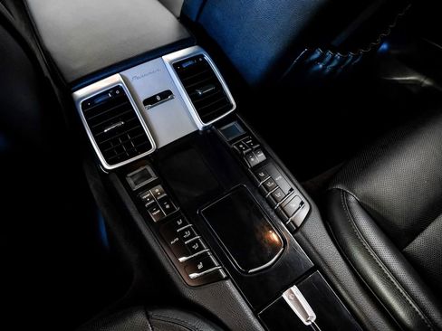 Used 2016 Porsche Panamera Edition w/ Premium Package Plus image 41