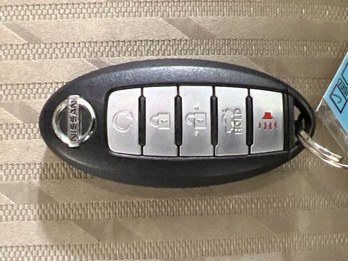 Used 2016 Nissan Altima 2.5 SV FWD image 36