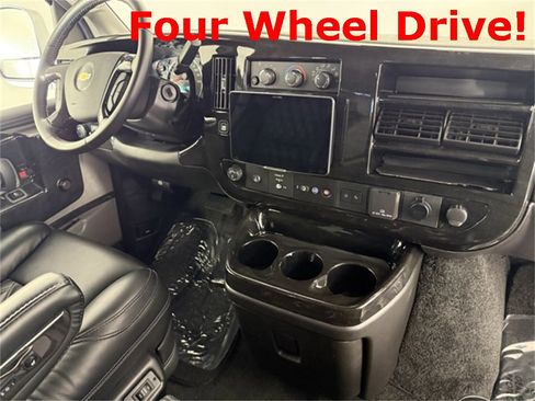 New 2024 Chevrolet Express 2500 Extended image 35