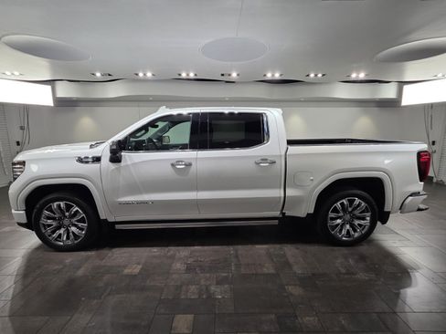 Used 2024 GMC Sierra 1500 Denali AWD/4WD image 3