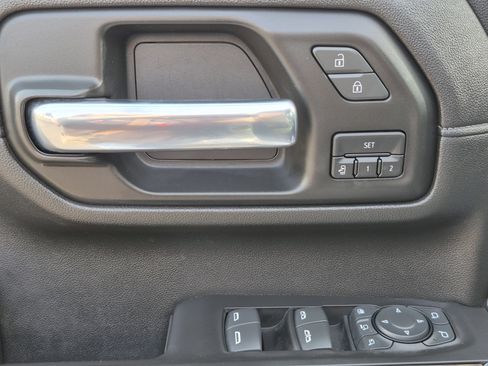 Used 2020 Chevrolet Silverado 2500 High Country w/ Technology Package image 14