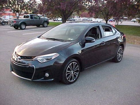 Used 2015 Toyota Corolla S FWD image 4