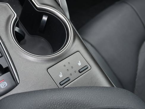 Certified 2022 Toyota Camry XSE FWD image 14