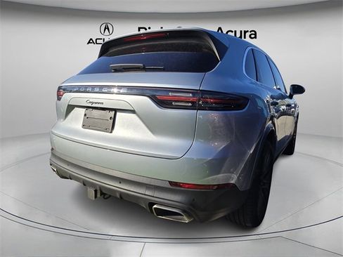 Used 2020 Porsche Cayenne w/ Premium Package image 9