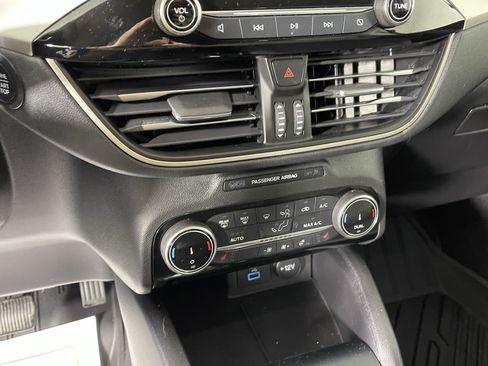 Certified 2022 Ford Escape SE w/ SE Sport Appearance Package AWD/4WD image 19
