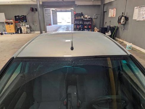 Used 2004 Honda Civic Hybrid Sedan image 10