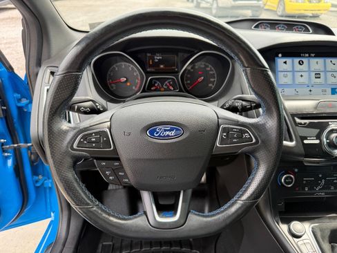 Used 2017 Ford Focus RS AWD/4WD image 35