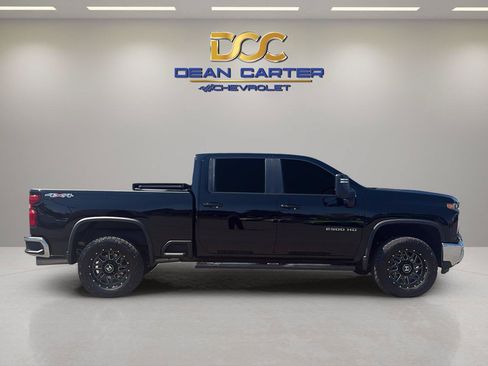 Used 2024 Chevrolet Silverado 2500 LT w/ All Star Edition AWD/4WD image 6