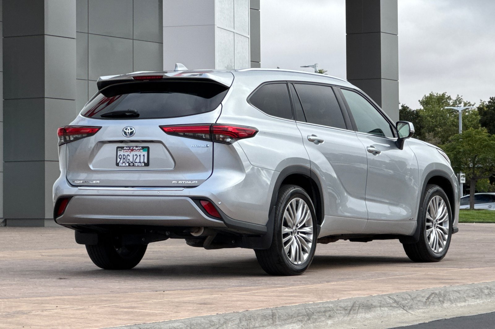 Used 2022 Toyota Highlander Platinum AWD/4WD image 4