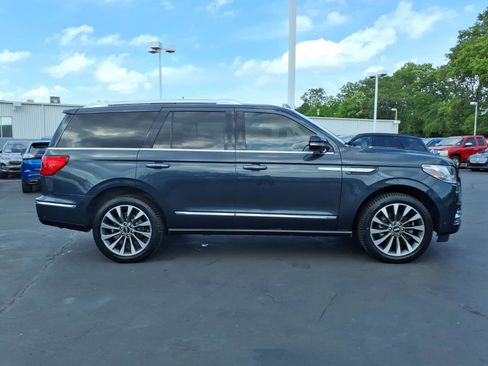 Used 2021 Lincoln Navigator Reserve w/ Luxury Package AWD/4WD image 8