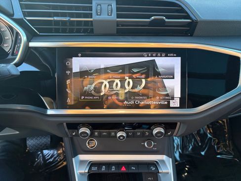 Certified 2025 Audi Q3 2.0T Premium Plus w/ Premium Plus Package image 17