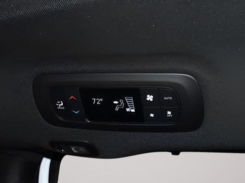 New 2026 Chrysler Pacifica Select AWD/4WD image 29