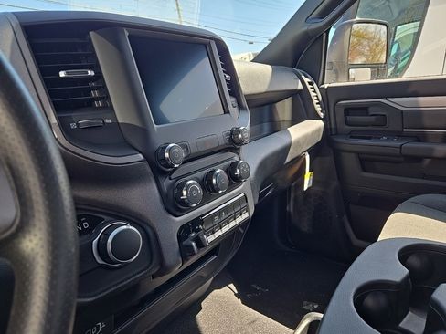 New 2024 RAM 2500 Tradesman w/ Chrome Appearance Group image 20