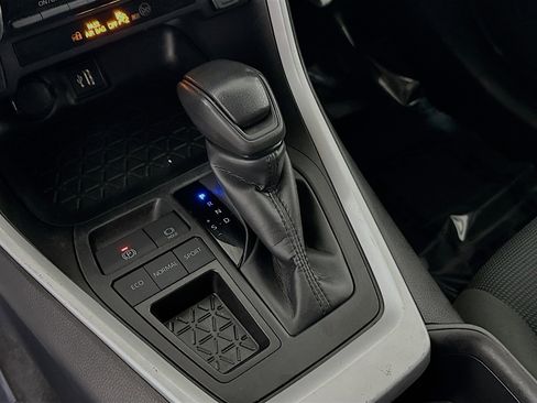 Used 2024 Toyota RAV4 LE FWD image 20