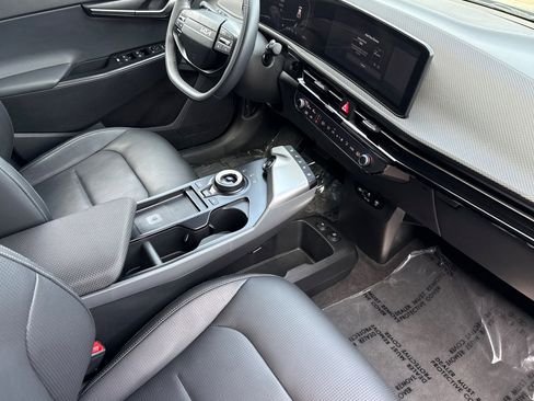 Used 2025 Kia EV6 Wind image 15