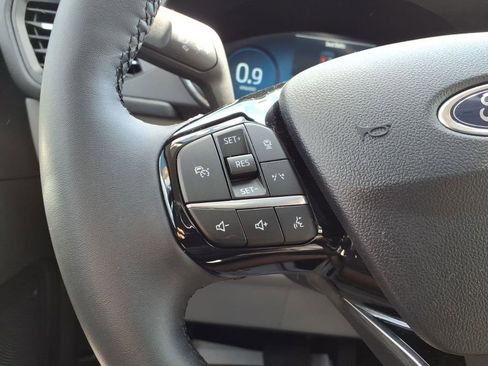 Certified 2024 Ford Escape Platinum image 17