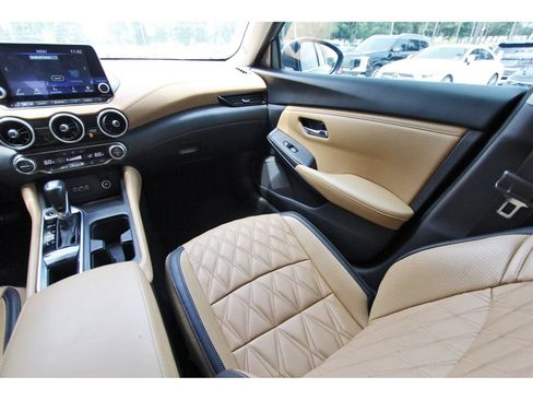 Used 2023 Nissan Sentra SV w/ SV Premium Package FWD image 12