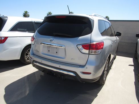 Used 2016 Nissan Pathfinder SV w/ Trailer Tow Package image 3
