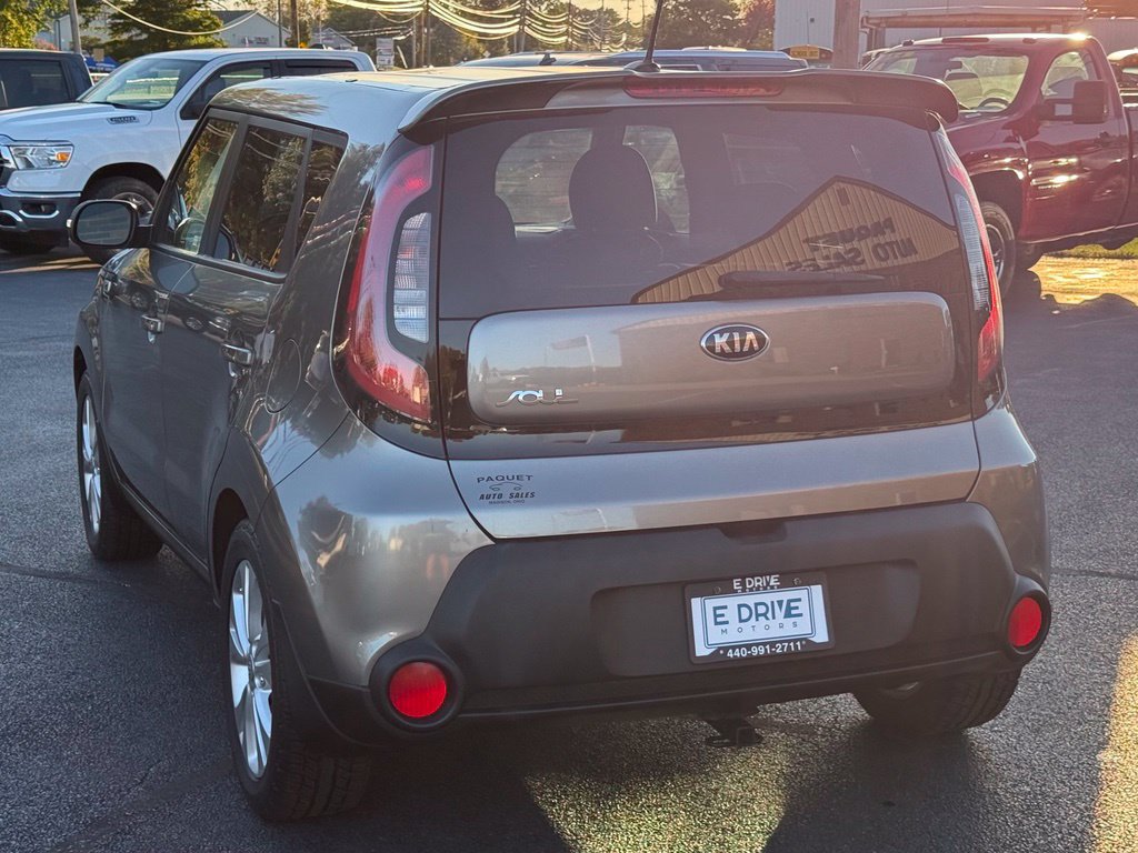 Used 2014 Kia Soul + FWD image 9