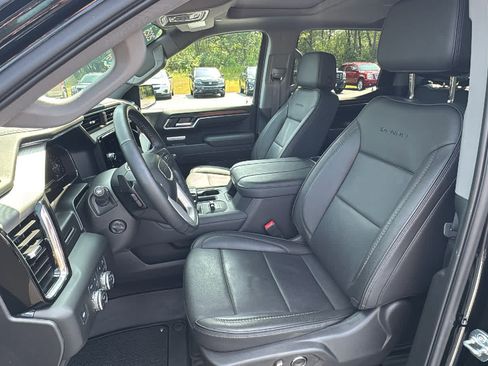 Certified 2025 GMC Sierra 1500 Denali AWD/4WD image 8