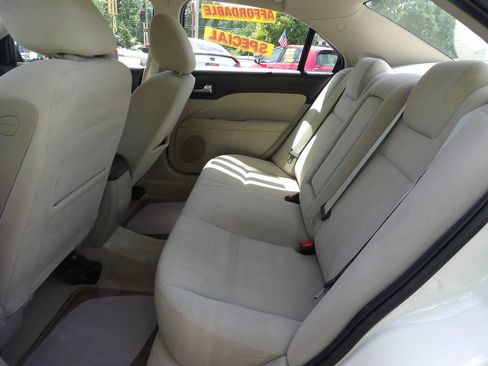 Used 2009 Mercury Milan FWD image 9