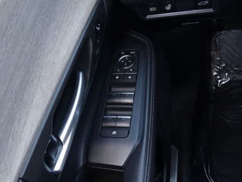Used 2024 Toyota Grand Highlander AWD image 39