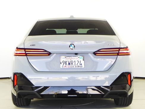 Used 2024 BMW 540i xDrive w/ Premium Package AWD/4WD image 8