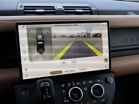 New 2026 Land Rover Defender 110 X-Dynamic SE image 24