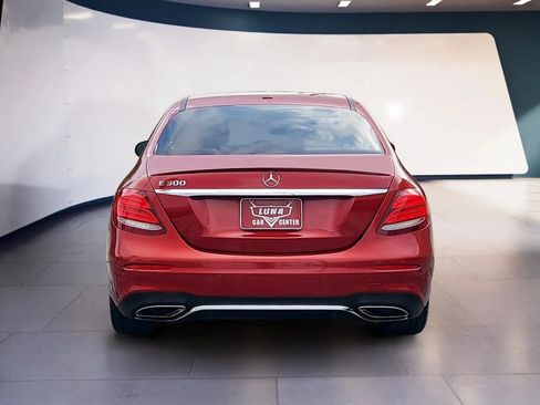 Used 2017 Mercedes-Benz E 300 image 4