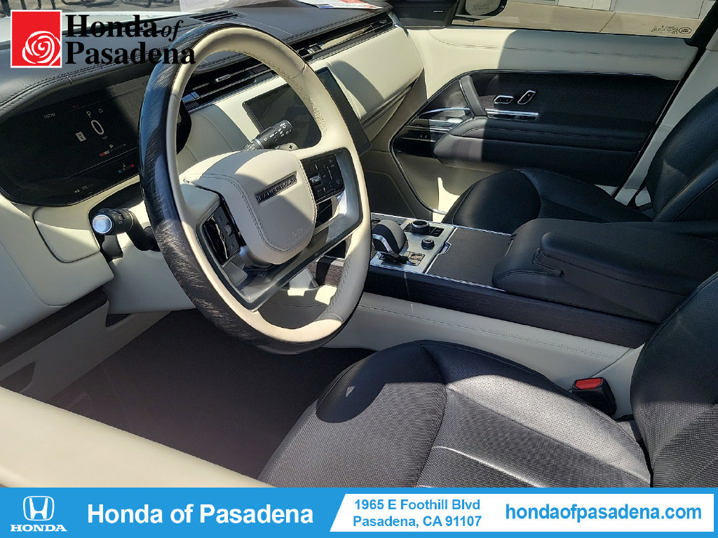 Used 2023 Land Rover Range Rover SE AWD/4WD image 9