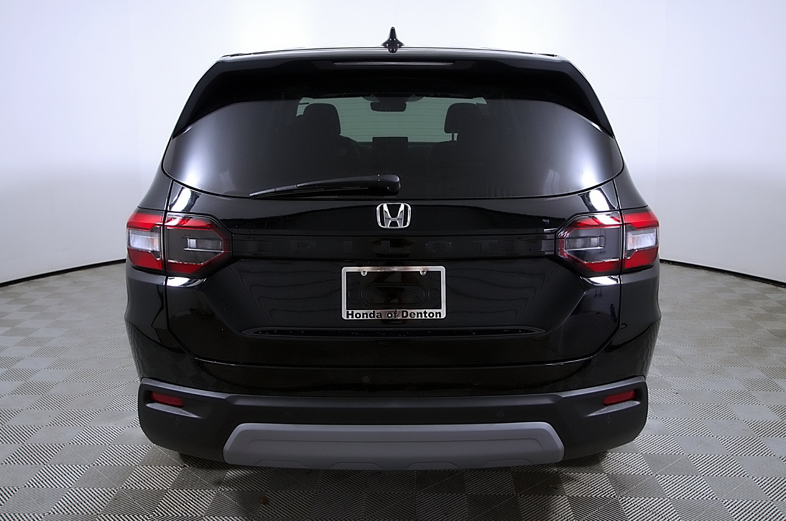 Used 2025 Honda Pilot EX-L image 8