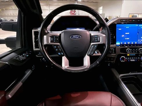 Certified 2022 Ford F250 Platinum w/ Tremor Off-Road Package AWD/4WD image 5