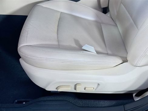 Used 2019 Subaru Outback 2.5i Limited w/ Popular Package #2 image 23