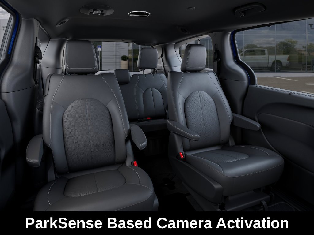New 2027 Chrysler Pacifica Select w/ Family Tech Group FWD image 15
