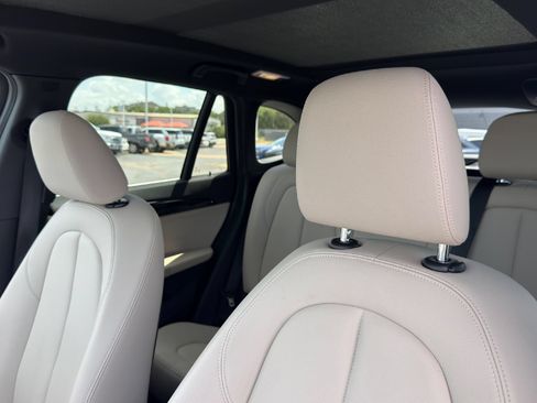 Used 2019 BMW X1 sDrive28i w/ Convenience Package FWD image 13