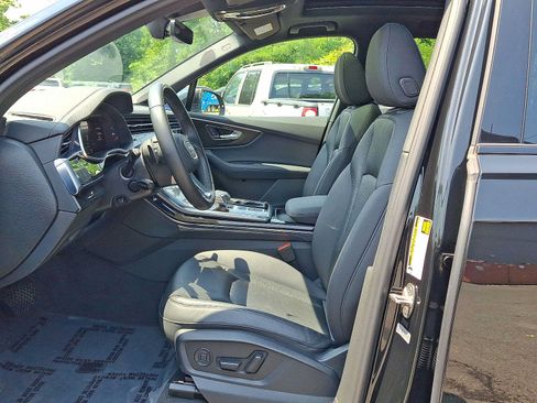 Used 2023 Audi Q7 3.0T Premium Plus w/ Premium Plus Package AWD/4WD image 17