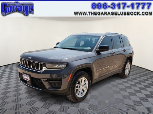 Used 2025 Jeep Grand Cherokee Laredo X RWD image 1