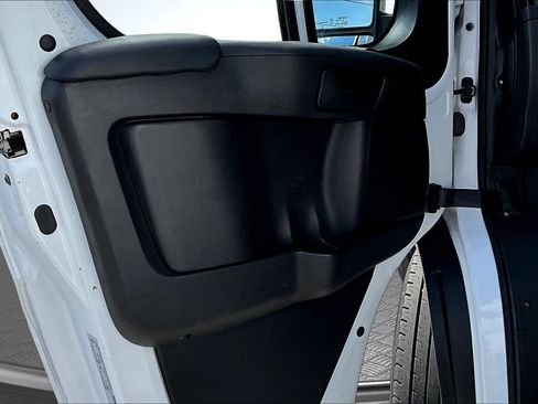 Used 2023 RAM ProMaster 2500 FWD image 16