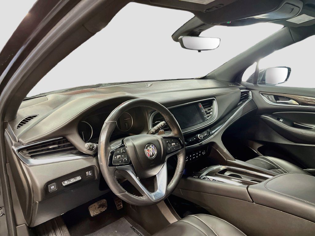 Used 2023 Buick Enclave Avenir w/ Avenir Technology Package AWD/4WD image 9